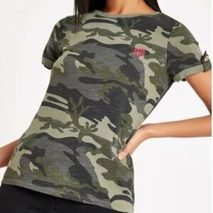Girls Green Camo Print Fluorescent Embroidered Logo Rolled Short Sleeve T-Shirt